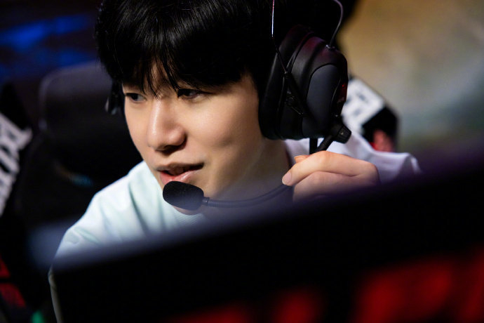 重点关注媒 重点关注媒